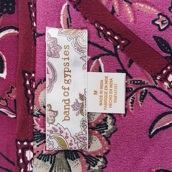 Band of Gypsies Boho Floral Bell Sleeve Top - Picture 3 of 11